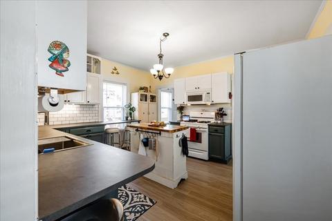 28 Dover St, Lowell, MA 01851 photo 18