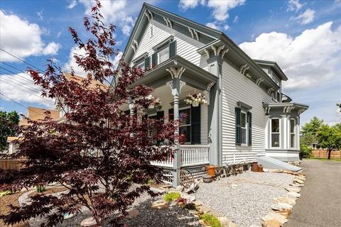28 Dover St, Lowell, MA 01851 photo 4