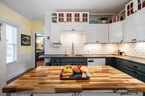 28 Dover St, Lowell, MA 01851 photo 20