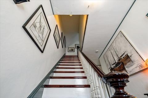 28 Dover St, Lowell, MA 01851 photo 21
