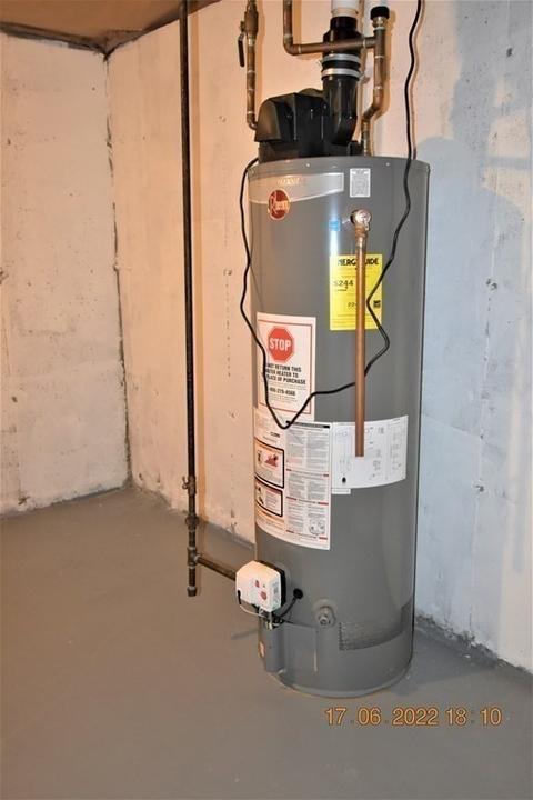 200 Lambert Ter #6, Chicopee, MA 01020 photo 20