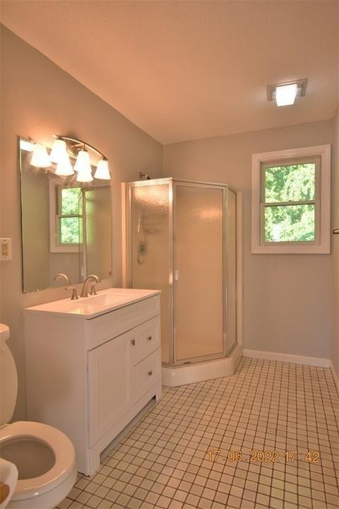 200 Lambert Ter #6, Chicopee, MA 01020 photo 15