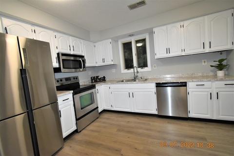 200 Lambert Ter #6, Chicopee, MA 01020 photo 12