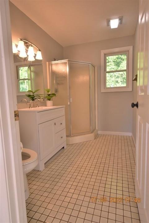 200 Lambert Ter #6, Chicopee, MA 01020 photo 17