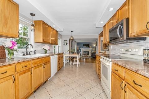 10 Cedarcrest Rd, Wilmington, MA 01887 photo 9