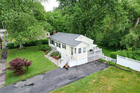 10 Cedarcrest Rd, Wilmington, MA 01887 photo 2