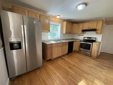 162 Chalmers St, Springfield, MA 01118 photo 3