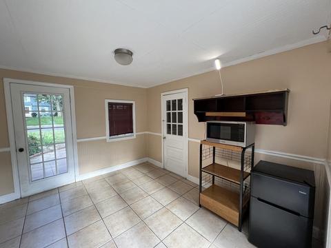 162 Chalmers St, Springfield, MA 01118 photo 11