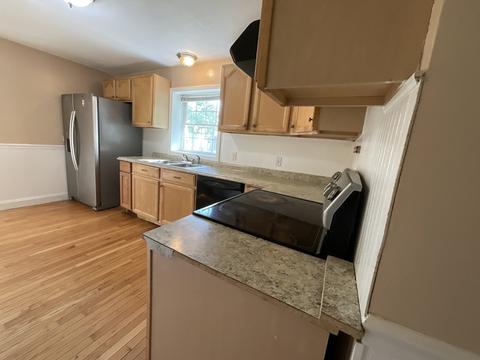 162 Chalmers St, Springfield, MA 01118 photo 4