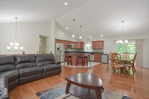 321 Corbett St, Fall River, MA 02720 photo 7