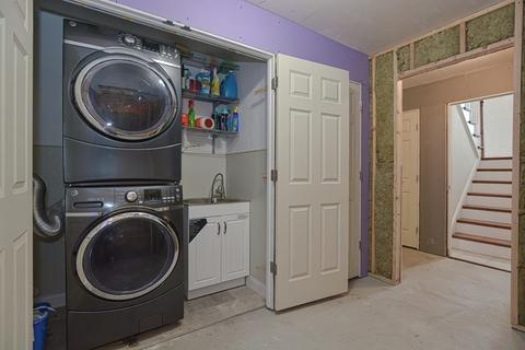 321 Corbett St, Fall River, MA 02720 photo 25