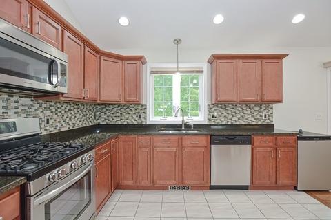 321 Corbett St, Fall River, MA 02720 photo 13