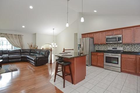 321 Corbett St, Fall River, MA 02720 photo 11
