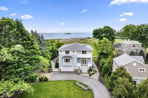 75 Beach St, Marblehead, MA 01945 photo 1