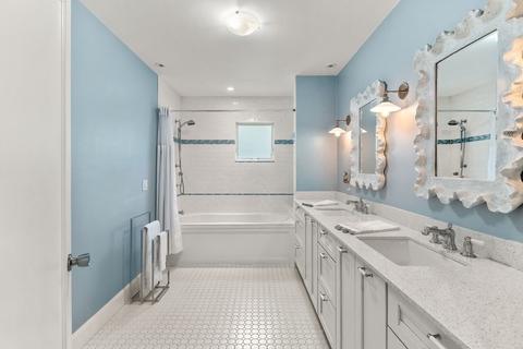 75 Beach St, Marblehead, MA 01945 photo 25