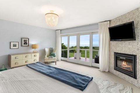 75 Beach St, Marblehead, MA 01945 photo 17