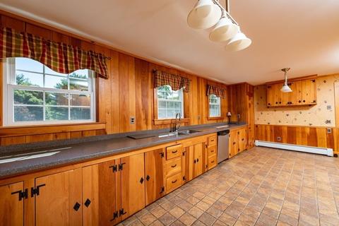 19 Plain St E, Berkley, MA 02779 photo 7