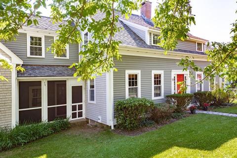 19 Plain St E, Berkley, MA 02779 photo 2
