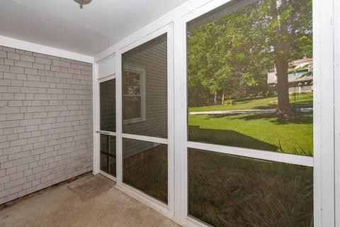 19 Plain St E, Berkley, MA 02779 photo 4