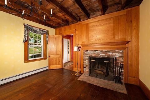 19 Plain St E, Berkley, MA 02779 photo 11