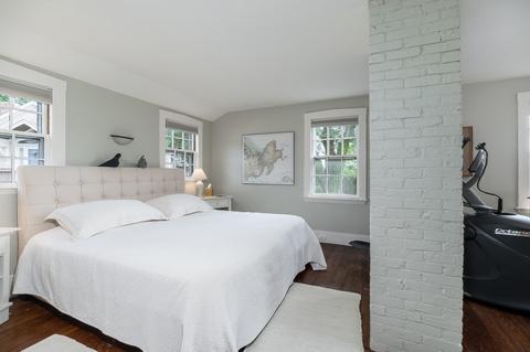 17 Leonard St, Gloucester, MA 01930 photo 8