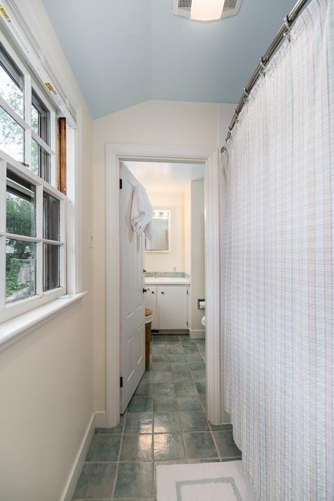 17 Leonard St, Gloucester, MA 01930 photo 12