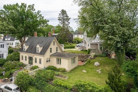 17 Leonard St, Gloucester, MA 01930 photo 1