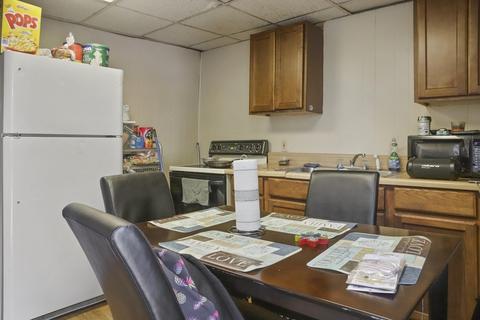 54 West St, Ware, MA 01082 photo 3