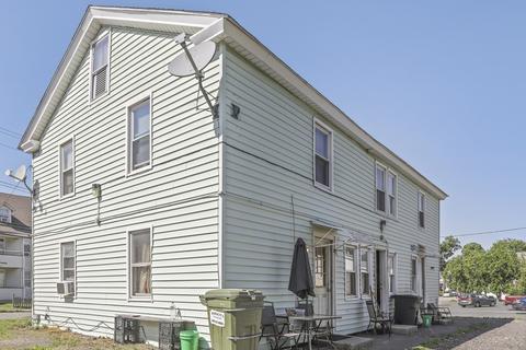 54 West St, Ware, MA 01082 photo 2