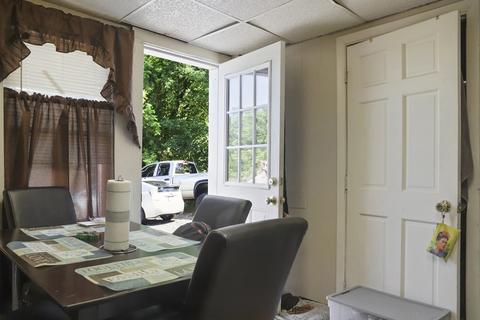 54 West St, Ware, MA 01082 photo 5