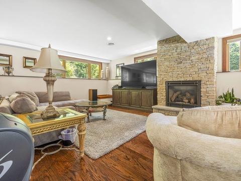 91 Lagrange St, Chestnut Hill, MA 02467 photo 12