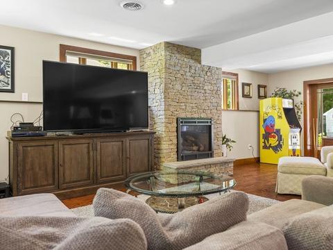 91 Lagrange St, Chestnut Hill, MA 02467 photo 11