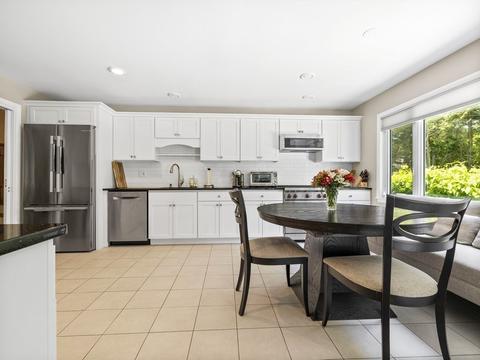 91 Lagrange St, Chestnut Hill, MA 02467 photo 2