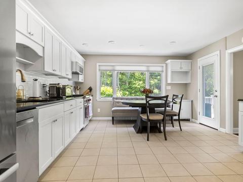 91 Lagrange St, Chestnut Hill, MA 02467 photo 5
