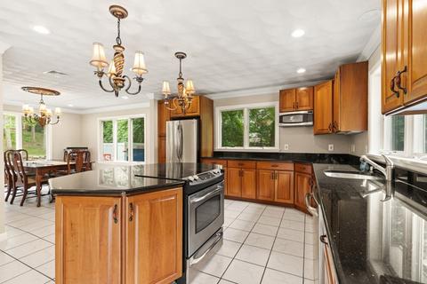 16 Old Forest St, Middleton, MA 01949 photo 16
