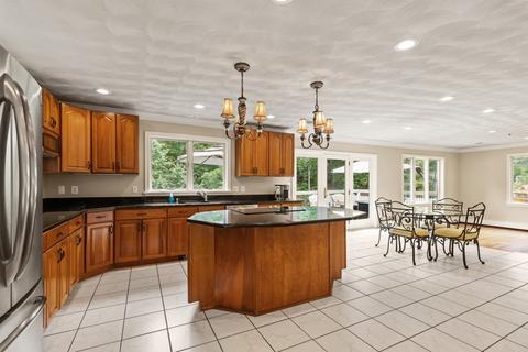 16 Old Forest St, Middleton, MA 01949 photo 14