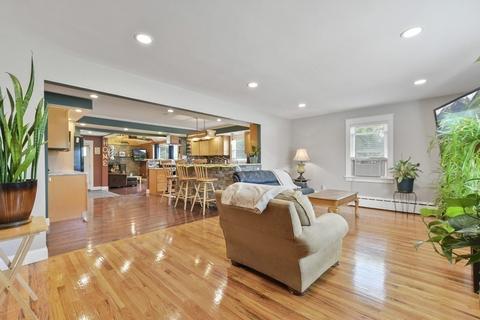 44 Ray St, Webster, MA 01570 photo 4