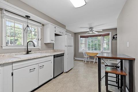 18 Ashburnham Rd, Worcester, MA 01605 photo 16