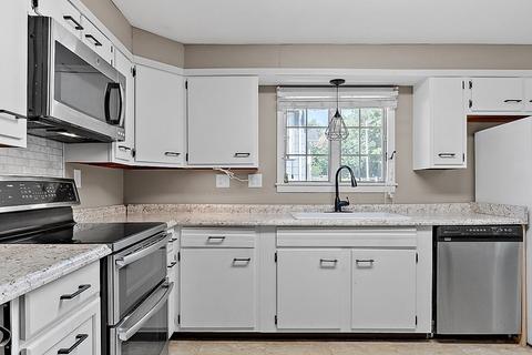 18 Ashburnham Rd, Worcester, MA 01605 photo 17