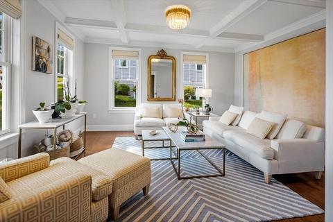 7 Howe St, Hingham, MA 02043 photo 4