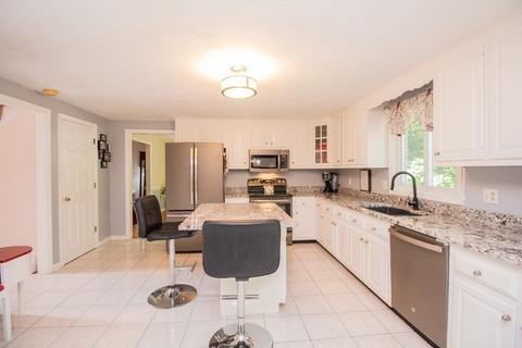 19 Forest Park Dr, Mendon, MA 01756 photo 13