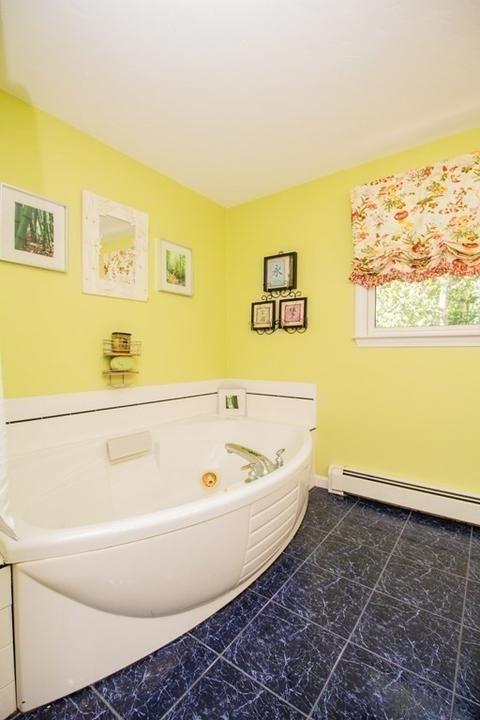 19 Forest Park Dr, Mendon, MA 01756 photo 31