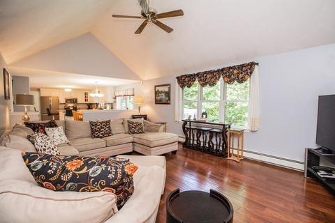 19 Forest Park Dr, Mendon, MA 01756 photo 16