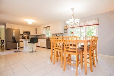19 Forest Park Dr, Mendon, MA 01756 photo 10