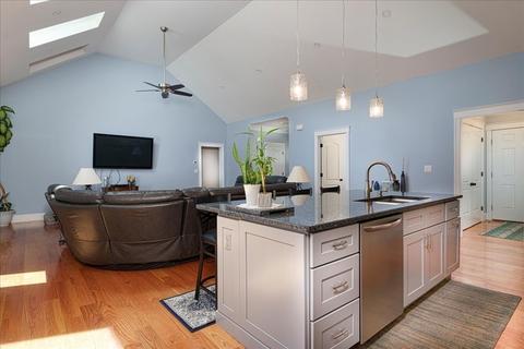 58 Chestnut St, Upton, MA 01568 photo 6
