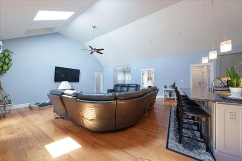 58 Chestnut St, Upton, MA 01568 photo 7