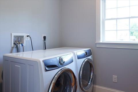 58 Chestnut St, Upton, MA 01568 photo 15