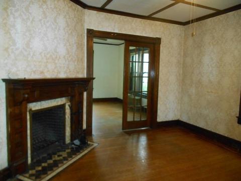 109 Yale St, Springfield, MA 01109 photo 2