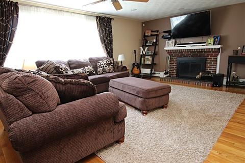 54 Pearson St, Saugus, MA 01906 photo 16