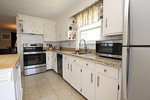 54 Pearson St, Saugus, MA 01906 photo 7
